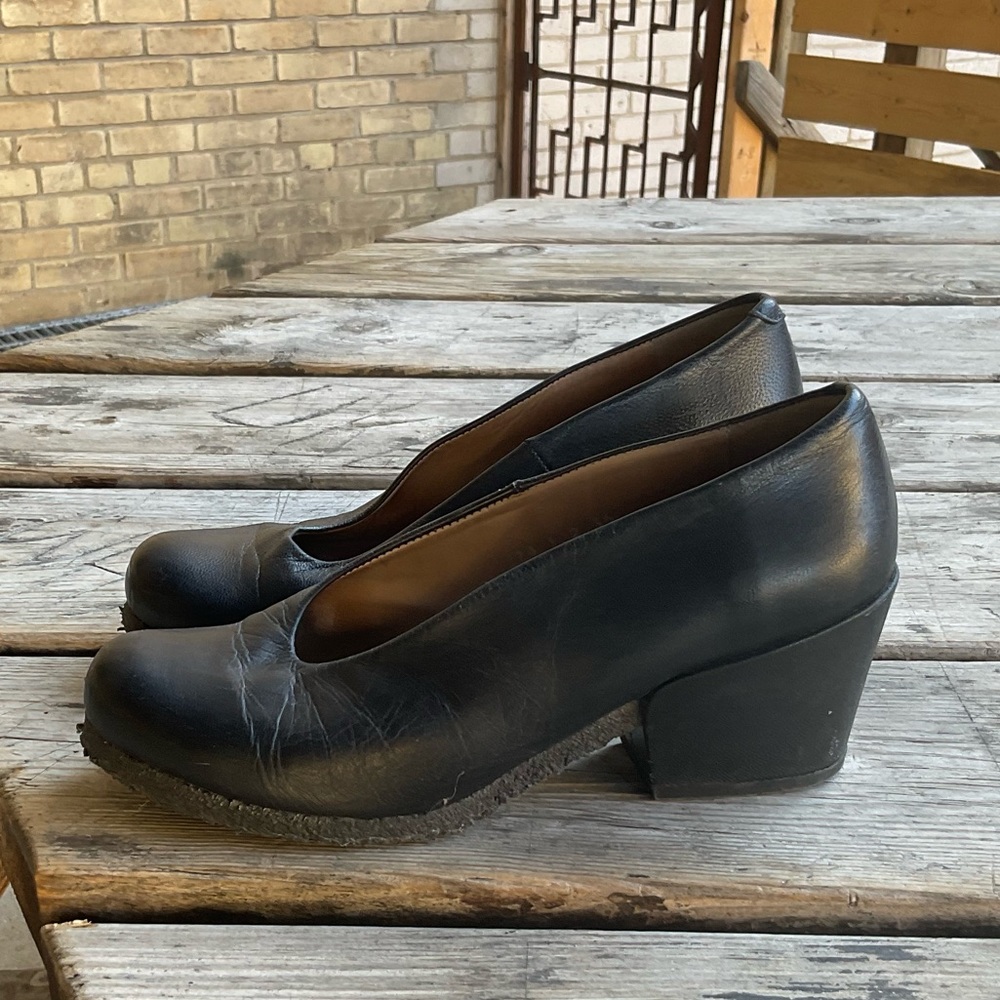 Women’s black leather pumps, European size 36, US size 5.5 to 6.